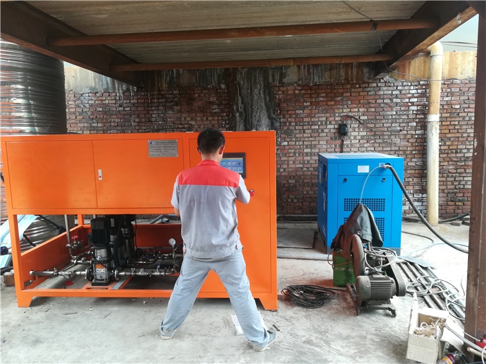 河北東曹磚廠110米隧道窯脫硝施工現(xiàn)場